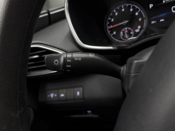 Hyundai Santa Fe IV Рестайлинг с пробегом 2021 года, цена 3 360 000 рублей, 60393 км, внедорожник, Автокод Объявления