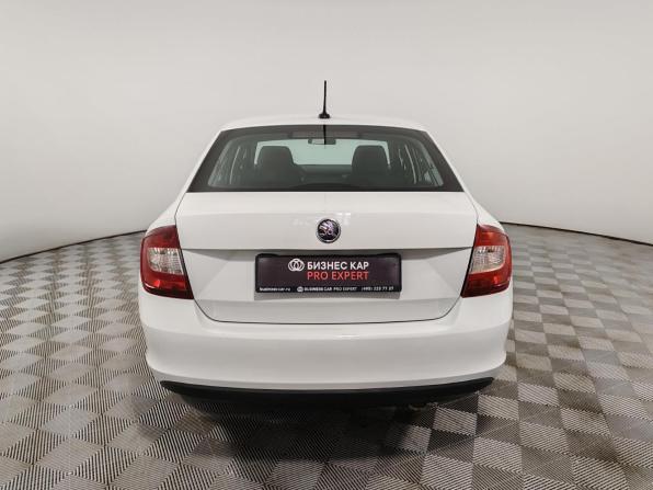 Skoda Rapid I Рестайлинг с пробегом 2018 года, цена 619 000 рублей, 324788 км, лифтбек, Автокод Объявления