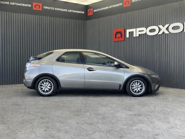Honda Civic VIII Рестайлинг с пробегом 2008 года, цена 597 000 рублей, 254785 км, хэтчбек, Автокод Объявления