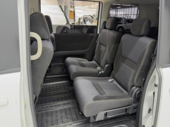 Nissan Serena III (C25) с пробегом 2009 года, цена 1 209 000 рублей, 358511 км, минивэн, Автокод Объявления
