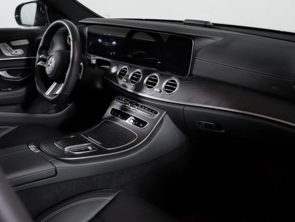 Mercedes-Benz E-Класс V (W213 S213 C238) Рестайлинг с пробегом 2020 года, цена 5 999 000 рублей, 29449 км, седан, Автокод Объявления