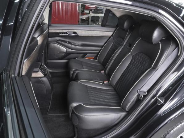 Genesis G90 I Рестайлинг с пробегом 2021 года, цена 2 363 000 рублей, 97054 км, седан, Автокод Объявления