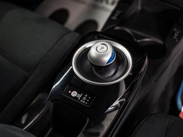 Nissan Leaf I (ZE0/AZE0) с пробегом 2014 года, цена 855 000 рублей, 123605 км, хэтчбек, Автокод Объявления