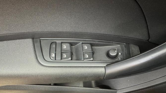 Audi A1 I (8X) с пробегом 2013 года, цена 999 000 рублей, 88600 км, хэтчбек, Автокод Объявления