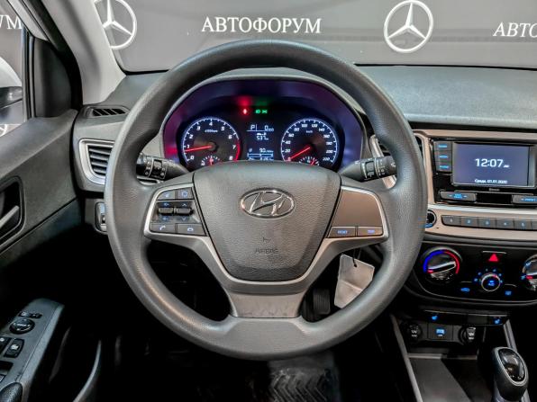 Hyundai Solaris II Рестайлинг с пробегом 2022 года, цена 1 660 000 рублей, 81240 км, седан, Автокод Объявления