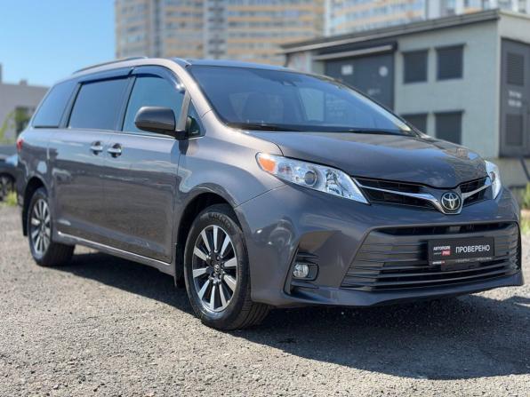 Toyota Sienna III Рестайлинг 2 с пробегом 2019 года, цена 3 500 000 рублей, 95000 км, минивэн, Автокод Объявления