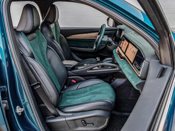 Geely Monjaro I с пробегом 2023 года, цена 2 950 000 рублей, 30162 км, внедорожник, Автокод Объявления
