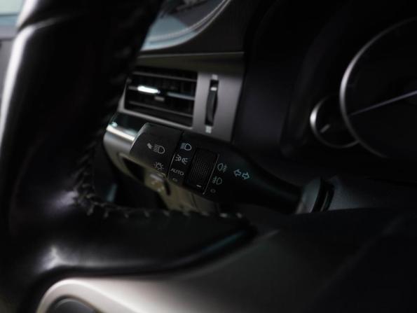 Lexus ES VI Рестайлинг с пробегом 2017 года, цена 3 749 000 рублей, 43933 км, седан, Автокод Объявления