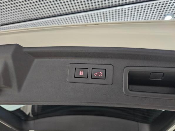 Subaru Forester V Рестайлинг с пробегом 2023 года, цена 5 475 000 рублей, 28098 км, внедорожник, Автокод Объявления
