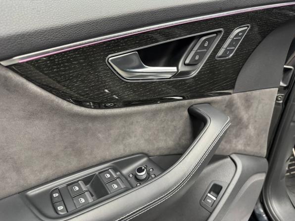 Audi Q7 II (4M) Рестайлинг с пробегом 2022 года, цена 9 590 000 рублей, 24286 км, внедорожник, Автокод Объявления