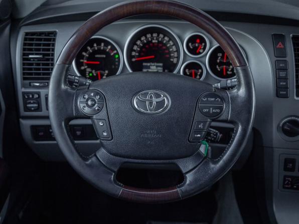 Toyota Sequoia II с пробегом 2011 года, цена 3 427 000 рублей, 253000 км, внедорожник, Автокод Объявления
