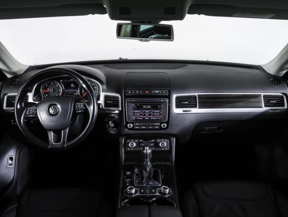 Volkswagen Touareg II Рестайлинг с пробегом 2015 года, цена 2 690 000 рублей, 213533 км, внедорожник, Автокод Объявления