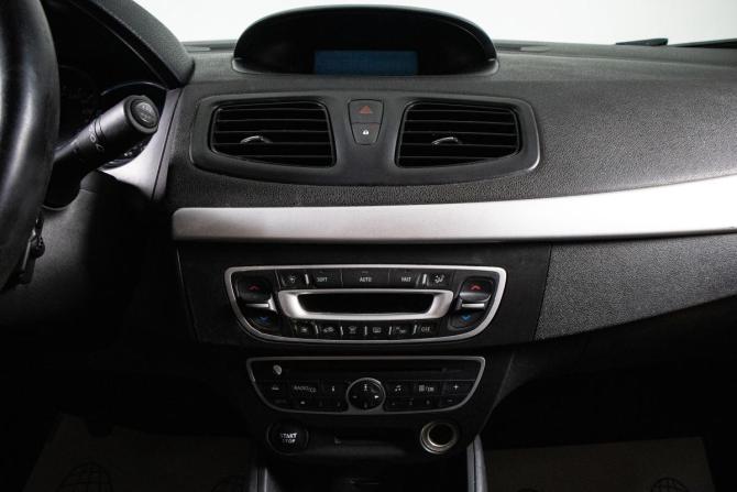 Renault Fluence I с пробегом 2011 года, цена 879 000 рублей, 164000 км, седан, Автокод Объявления