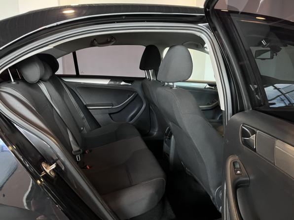 Volkswagen Jetta VI Рестайлинг с пробегом 2016 года, цена 1 078 000 рублей, 230748 км, седан, Автокод Объявления
