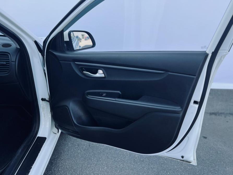 Kia Rio IV Санкт-Петербург  - изображение 11