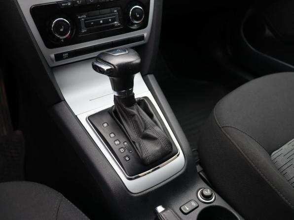 Skoda Octavia II (A5) Рестайлинг с пробегом 2010 года, цена 699 000 рублей, 253000 км, лифтбек, Автокод Объявления