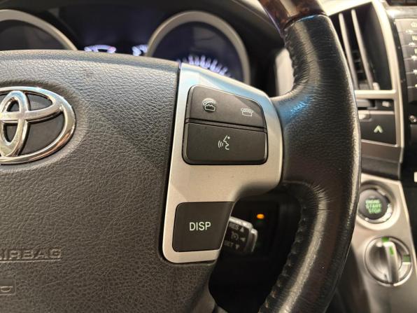 Toyota Land Cruiser 200 Series Рестайлинг 1 с пробегом 2013 года, цена 2 999 000 рублей, 294669 км, внедорожник, Автокод Объявления