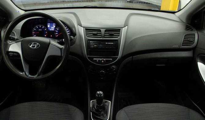 Hyundai Solaris I Рестайлинг с пробегом 2016 года, цена 849 000 рублей, 133757 км, седан, Автокод Объявления