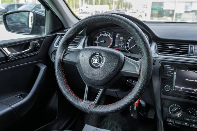 Skoda Rapid I Рестайлинг с пробегом 2019 года, цена 975 000 рублей, 123190 км, лифтбек, Автокод Объявления