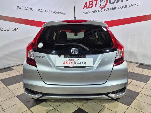 Honda Fit III Рестайлинг с пробегом 2019 года, цена 1 239 000 рублей, 88900 км, хэтчбек, Автокод Объявления