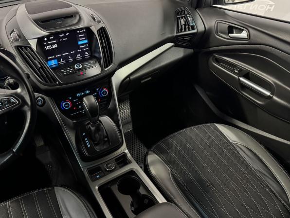 Ford Kuga II Рестайлинг с пробегом 2018 года, цена 1 700 000 рублей, 101905 км, внедорожник, Автокод Объявления