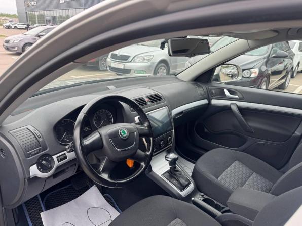 Skoda Octavia II (A5) Рестайлинг с пробегом 2011 года, цена 751 000 рублей, 265127 км, лифтбек, Автокод Объявления