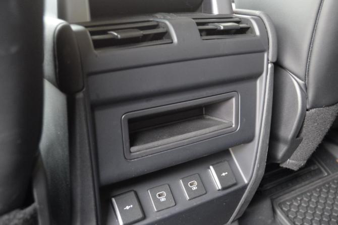Land Rover Defender II с пробегом 2021 года, цена 6 195 000 рублей, 84097 км, внедорожник, Автокод Объявления