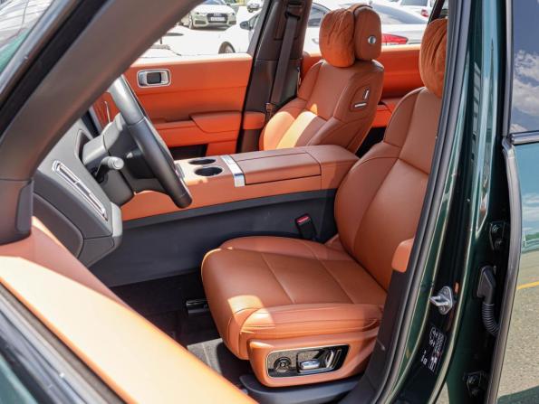 Li Auto (Lixiang) L7 I с пробегом 2023 года, цена 7 250 000 рублей, 2000 км, внедорожник, Автокод Объявления
