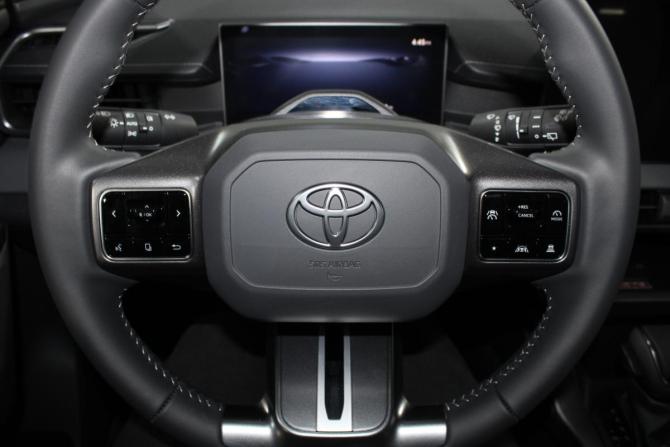 Toyota RAV4 VI (XA60) с пробегом 2026 года, цена 4 950 000 рублей, 19 км, внедорожник, Автокод Объявления