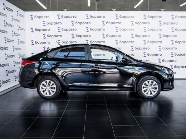 Hyundai Solaris II Рестайлинг с пробегом 2021 года, цена 1 695 000 рублей, 69084 км, седан, Автокод Объявления