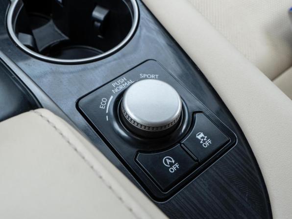 Lexus RX IV с пробегом 2017 года, цена 3 699 000 рублей, 98766 км, внедорожник, Автокод Объявления