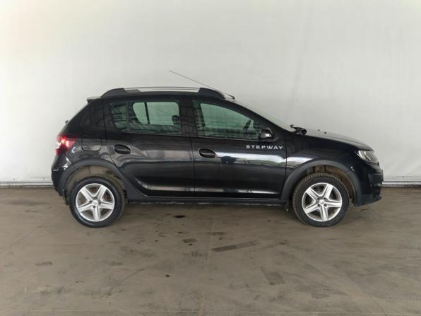 Renault Sandero II с пробегом 2014 года, цена 897 000 рублей, 100600 км, хэтчбек, Автокод Объявления