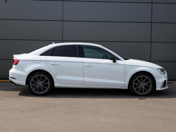 Audi A3 III (8V) Рестайлинг с пробегом 2018 года, цена 1 449 000 рублей, 164978 км, седан, Автокод Объявления