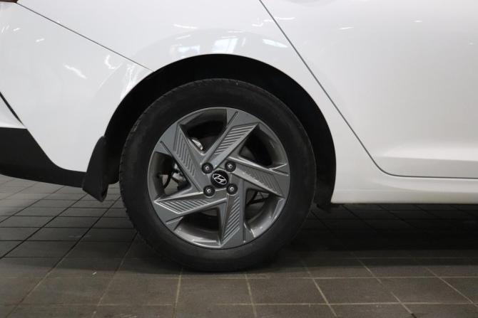 Hyundai Solaris II Рестайлинг с пробегом 2021 года, цена 1 654 000 рублей, 53118 км, седан, Автокод Объявления