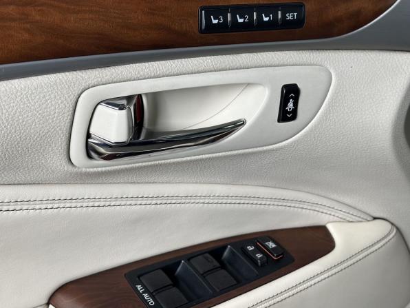 Lexus LS IV Рестайлинг 2 с пробегом 2012 года, цена 1 990 000 рублей, 243589 км, седан, Автокод Объявления