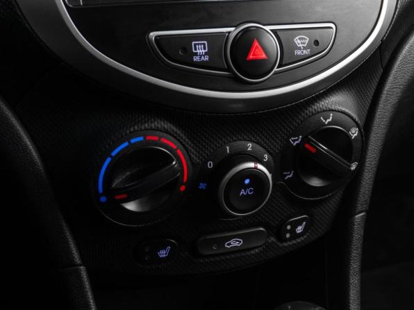 Hyundai Solaris I с пробегом 2011 года, цена 819 000 рублей, 122523 км, седан, Автокод Объявления