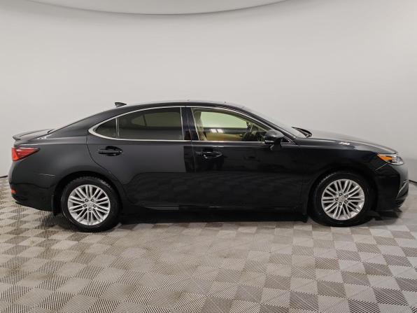 Lexus ES VI Рестайлинг с пробегом 2017 года, цена 3 299 000 рублей, 49284 км, седан, Автокод Объявления