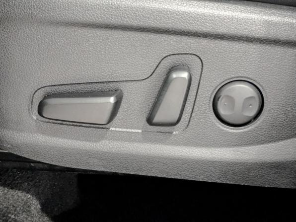 Hyundai Santa Fe IV Рестайлинг с пробегом 2021 года, цена 3 300 000 рублей, 105039 км, внедорожник, Автокод Объявления