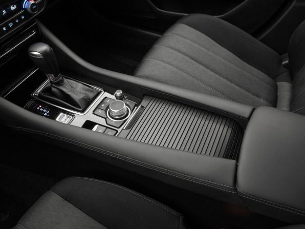 Mazda 6 III (GJ) Рестайлинг 2 с пробегом 2020 года, цена 2 660 000 рублей, 72774 км, седан, Автокод Объявления