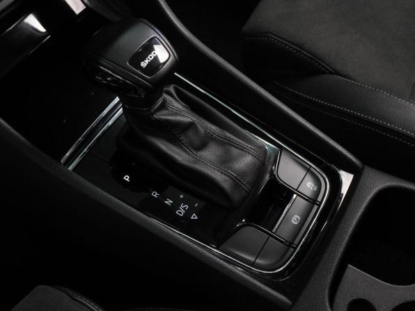 Skoda Karoq I с пробегом 2020 года, цена 2 399 000 рублей, 91168 км, внедорожник, Автокод Объявления