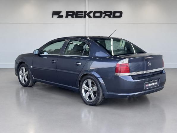 Opel Vectra C Рестайлинг с пробегом 2006 года, цена 529 000 рублей, 317774 км, седан, Автокод Объявления