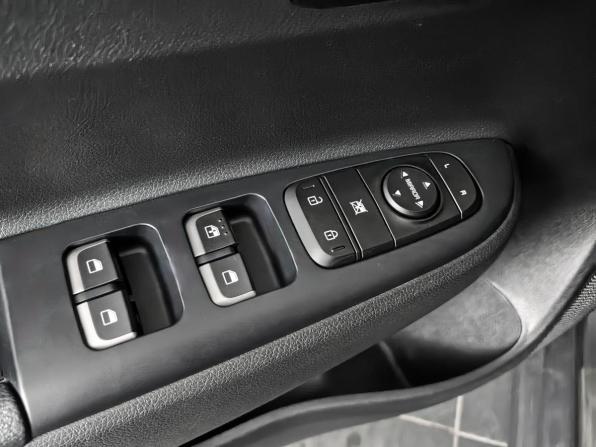 Kia Rio IV Рестайлинг с пробегом 2021 года, цена 1 717 000 рублей, 47804 км, хэтчбек, Автокод Объявления