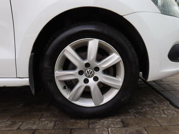 Volkswagen Polo V с пробегом 2013 года, цена 715 000 рублей, 141304 км, седан, Автокод Объявления