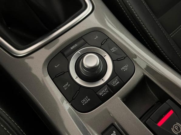 Renault Laguna III Рестайлинг с пробегом 2011 года, цена 685 000 рублей, 238042 км, лифтбек, Автокод Объявления