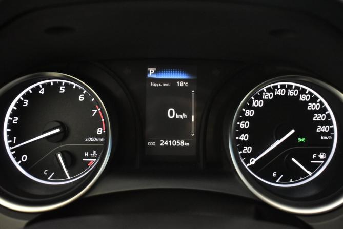 Toyota Camry VIII (XV70) с пробегом 2018 года, цена 1 650 000 рублей, 241058 км, седан, Автокод Объявления