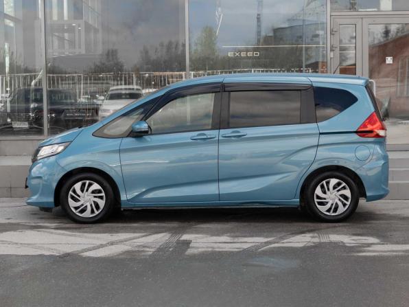 Honda Freed II с пробегом 2017 года, цена 1 380 000 рублей, 106120 км, компактвэн, Автокод Объявления