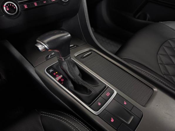 Kia Optima IV Рестайлинг с пробегом 2019 года, цена 1 539 000 рублей, 322000 км, седан, Автокод Объявления