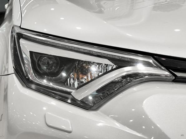Toyota RAV4 IV (XA40) Рестайлинг с пробегом 2017 года, цена 2 750 000 рублей, 82000 км, внедорожник, Автокод Объявления