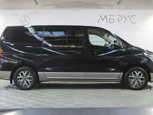 Hyundai H-1 II Рестайлинг 2 с пробегом 2021 года, цена 3 850 000 рублей, 83450 км, минивэн, Автокод Объявления