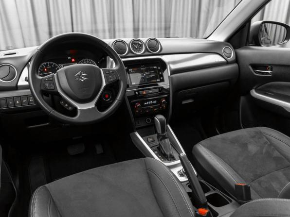 Suzuki Vitara II с пробегом 2018 года, цена 2 190 000 рублей, 81161 км, внедорожник, Автокод Объявления
